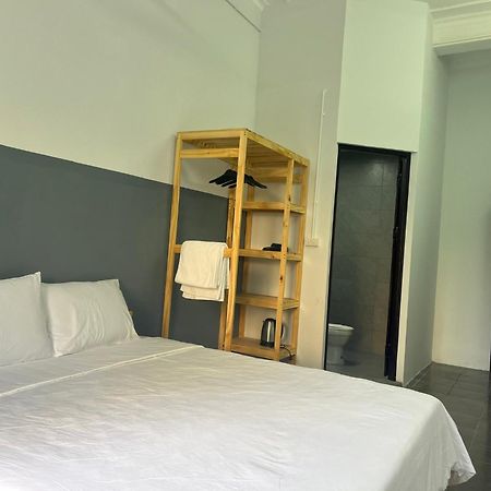 Hanoi Avana Homestay Long Bien Hanói Exterior foto